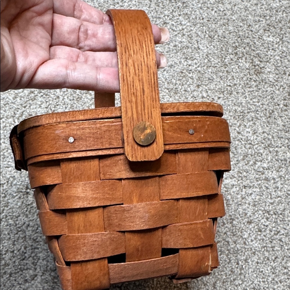 Longaberger | Vintage 1989 Signed Hand Woven Mini Picnic Kiddie Purse Basket - Picture 7 of 10